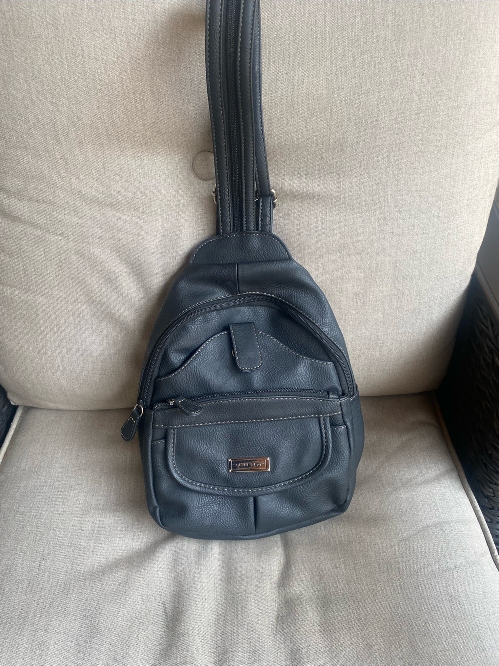 ST JOHNS BAY Y2K Black Faux Leather Sling Bag.